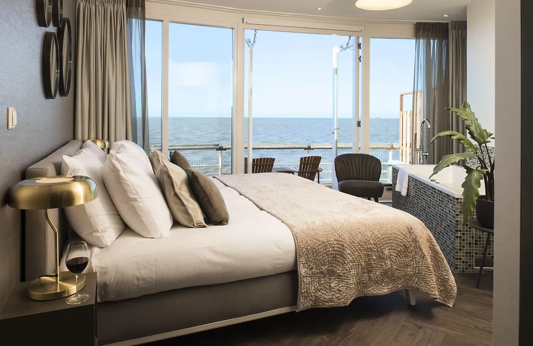 De Pier Suites-1